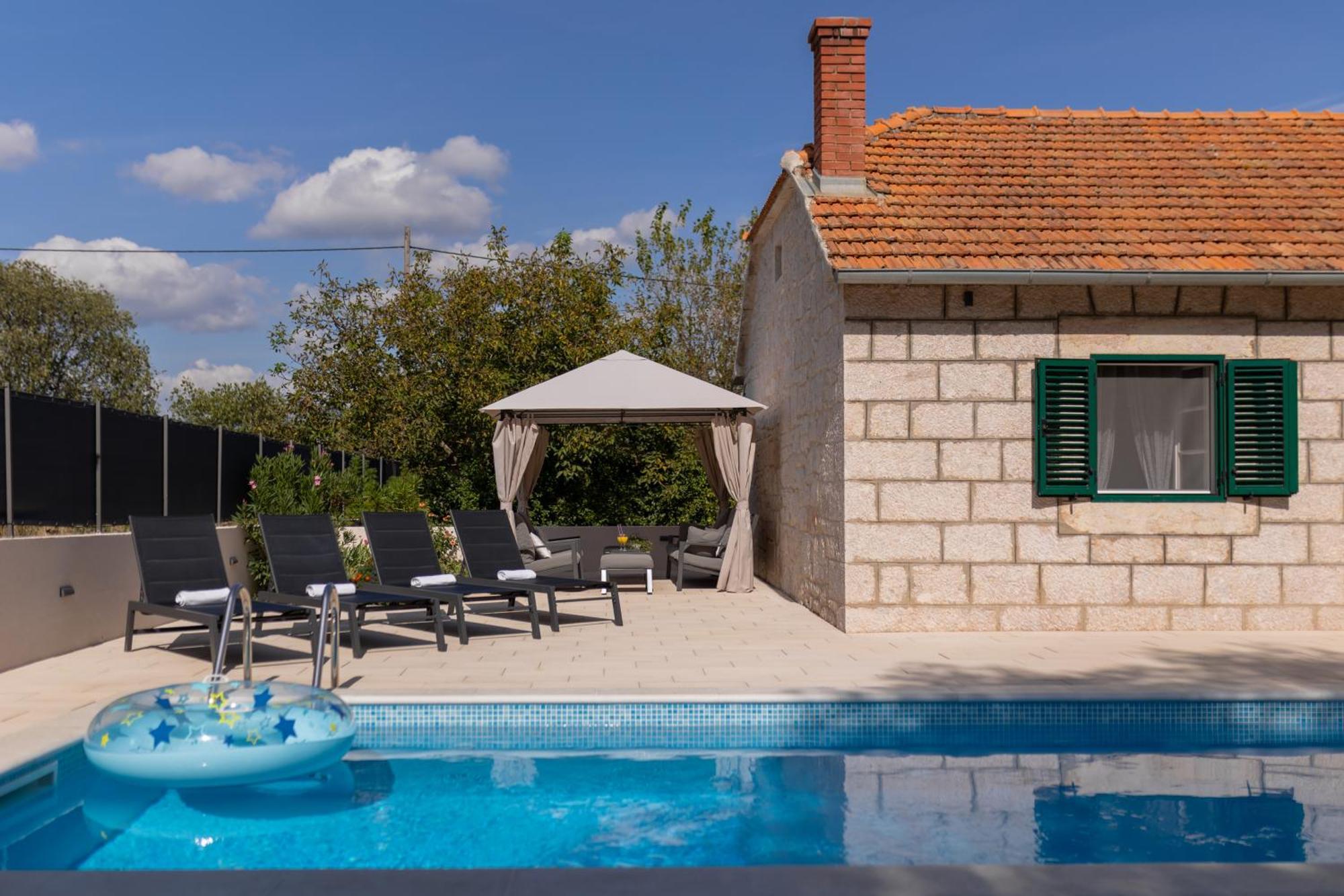 Experience Village Life - Jokini Dvori With Private Pool Pakovo Selo Bagian luar foto