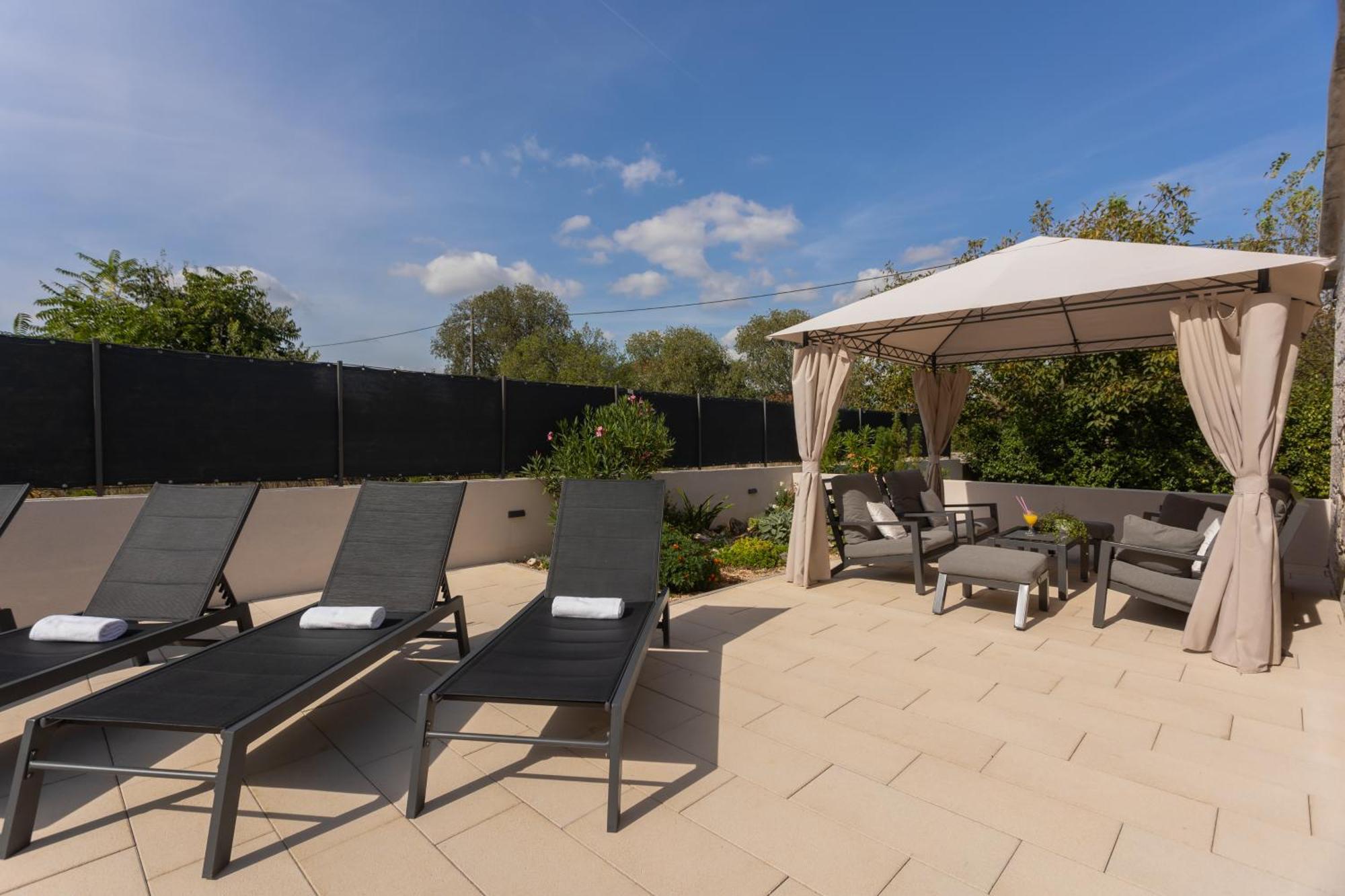 Experience Village Life - Jokini Dvori With Private Pool Pakovo Selo Bagian luar foto