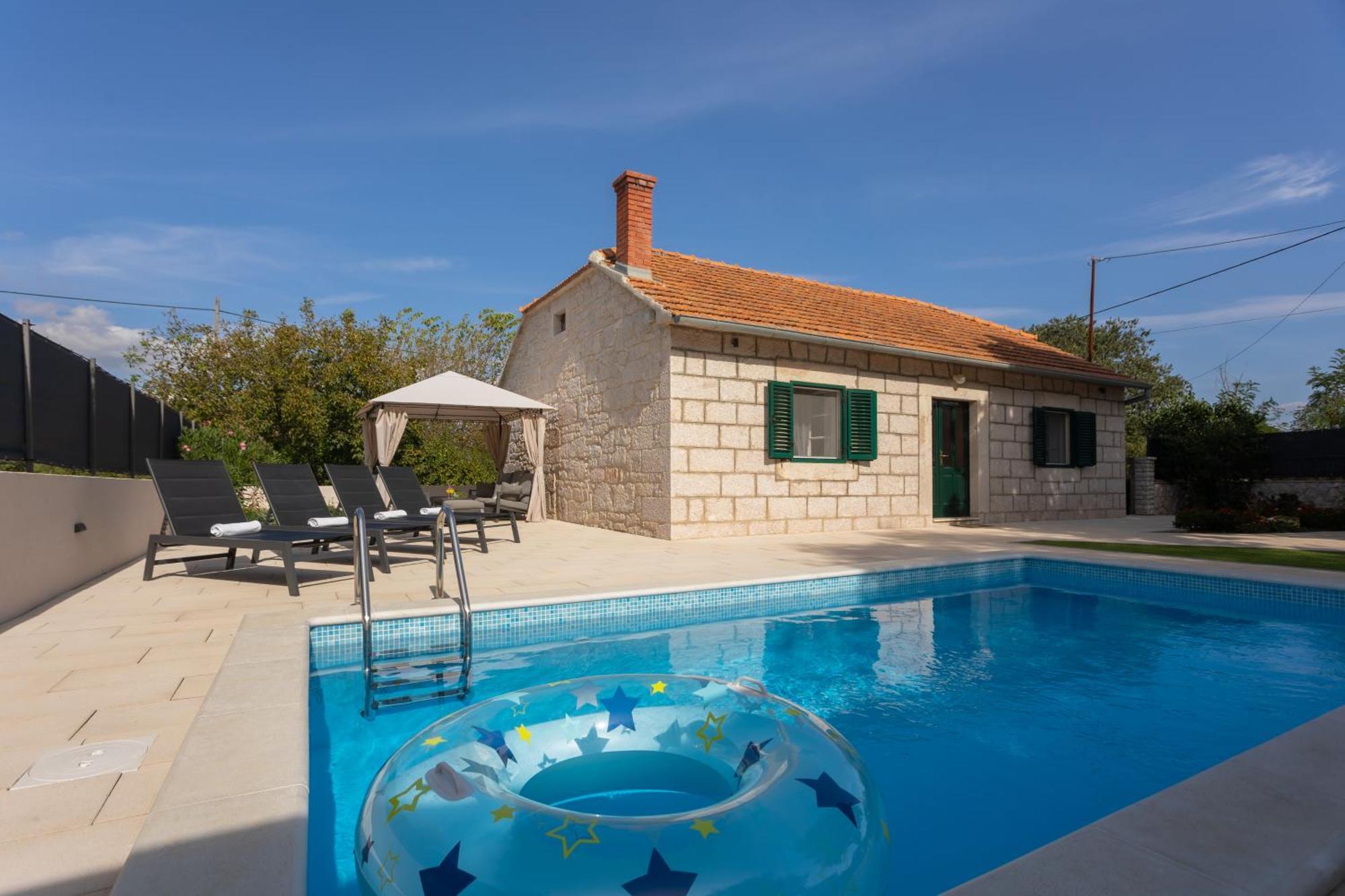 Experience Village Life - Jokini Dvori With Private Pool Pakovo Selo Bagian luar foto